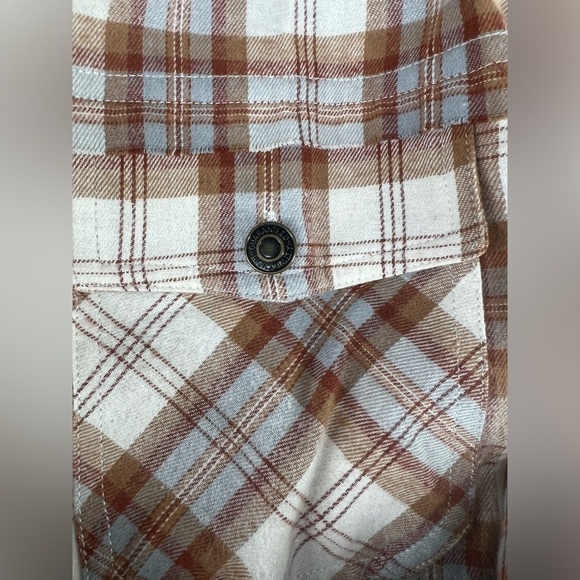 Pink Lily tan and brown plaid button down long sleeve shirt raw hem size small - Picture 10 of 10